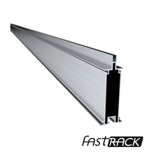 Rail Fast-Rack Elite 170 pouces en aluminium pour installation de panneaux solaires au Québec